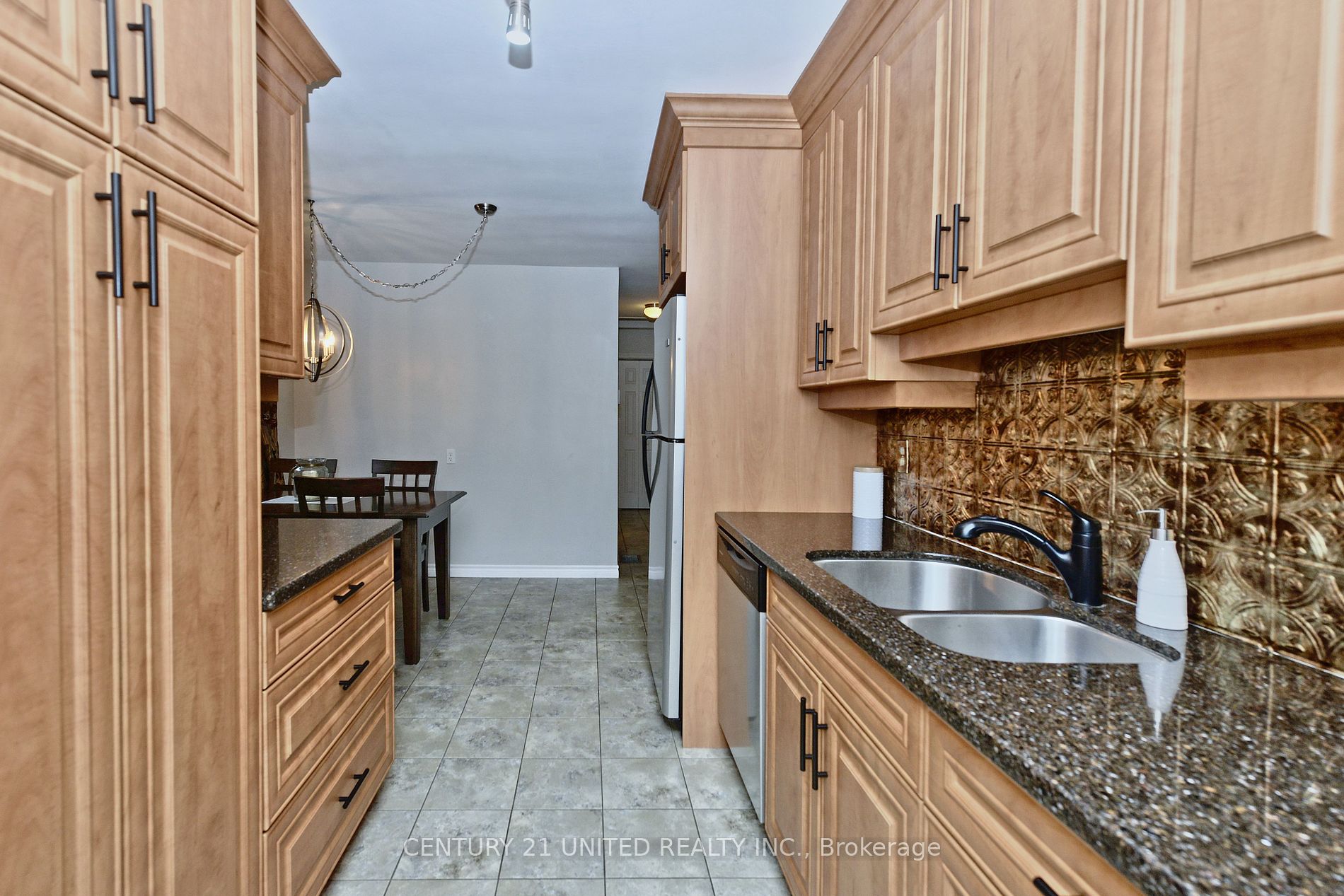 1533 Redwood Drive