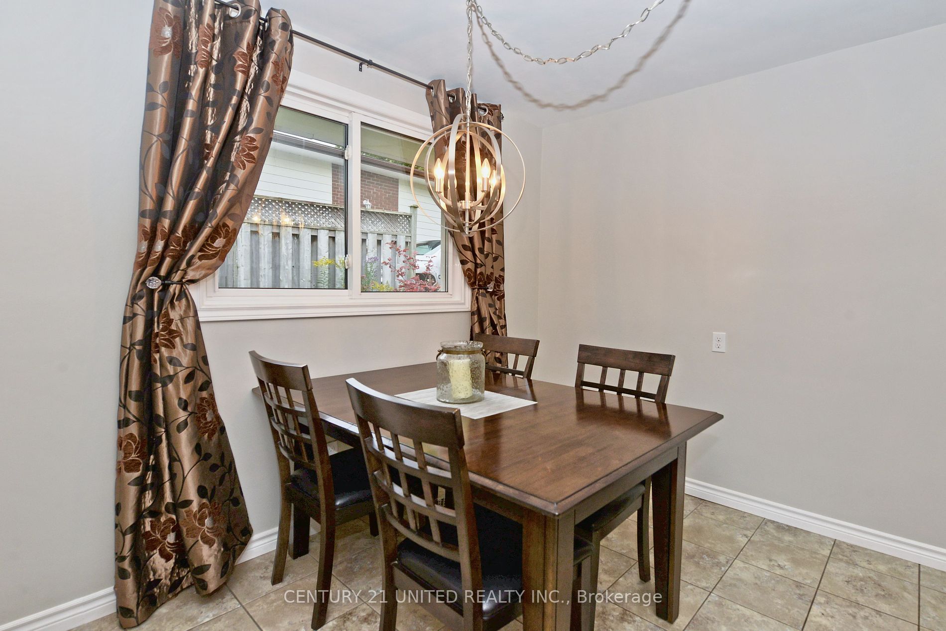 1533 Redwood Drive
