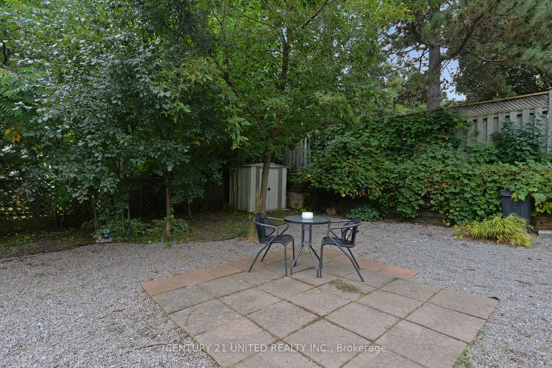 1533 Redwood Drive
