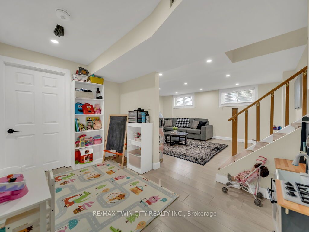 75 Bettley Crescent