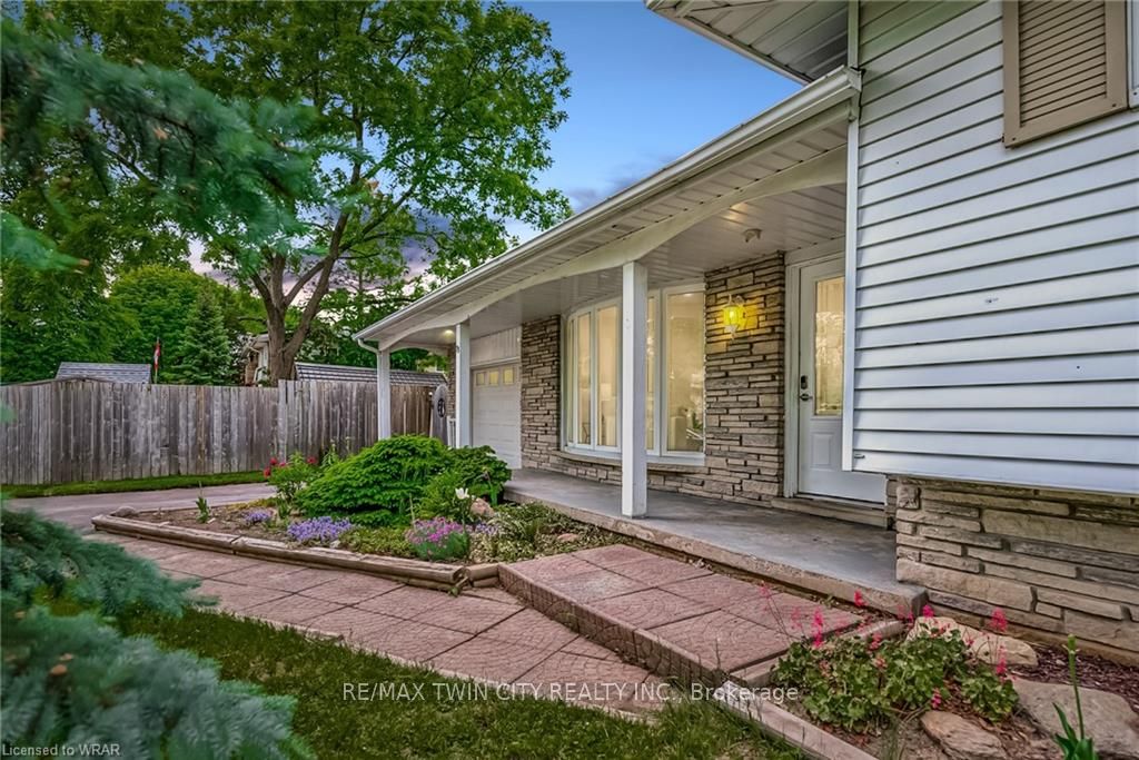 75 Bettley Crescent