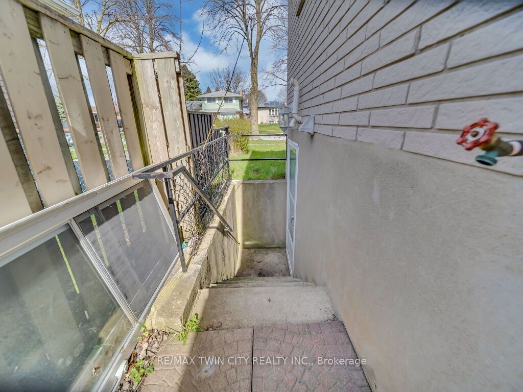 75 Bettley Crescent