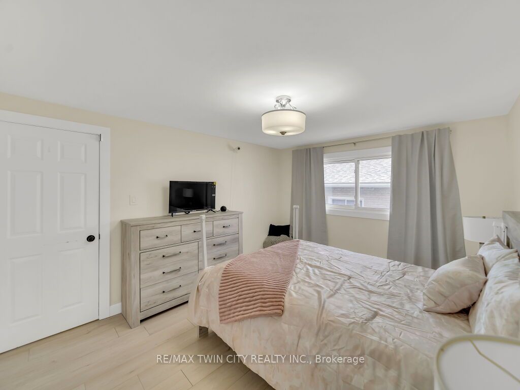 75 Bettley Crescent