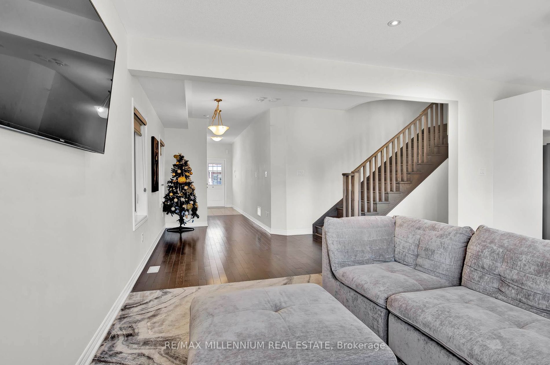142 Seeley Avenue