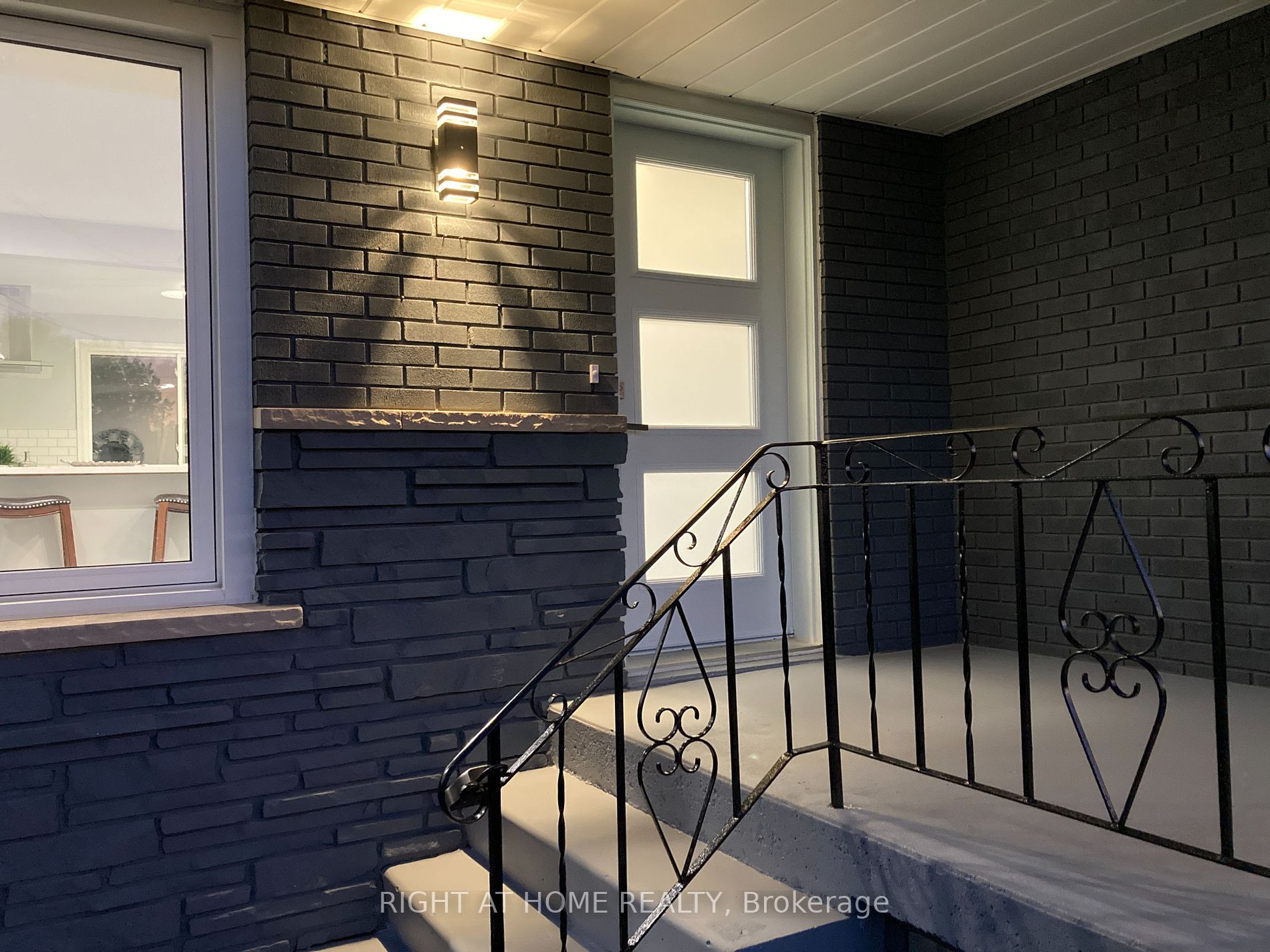 89 Greeningdon Drive