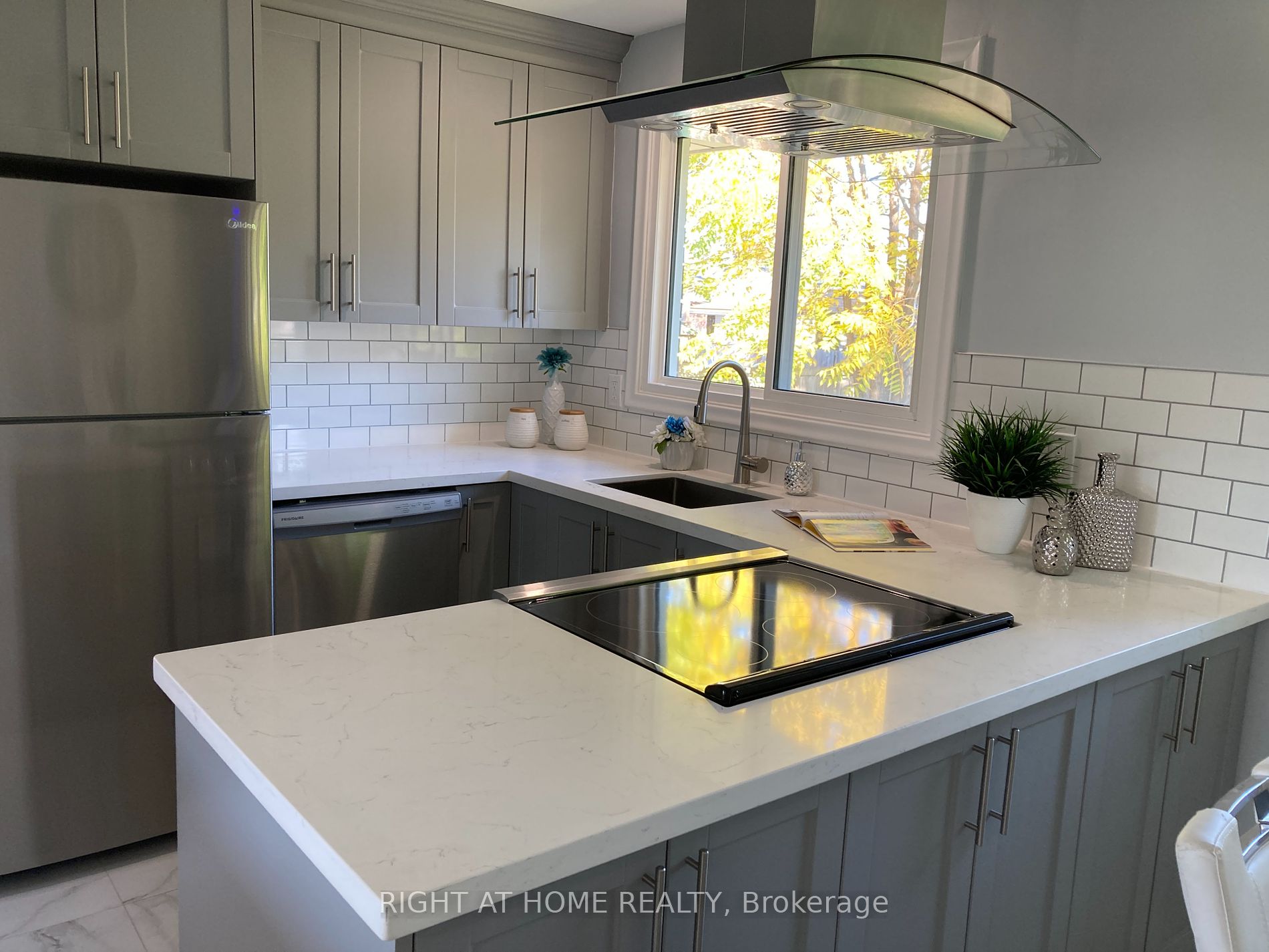 89 Greeningdon Drive