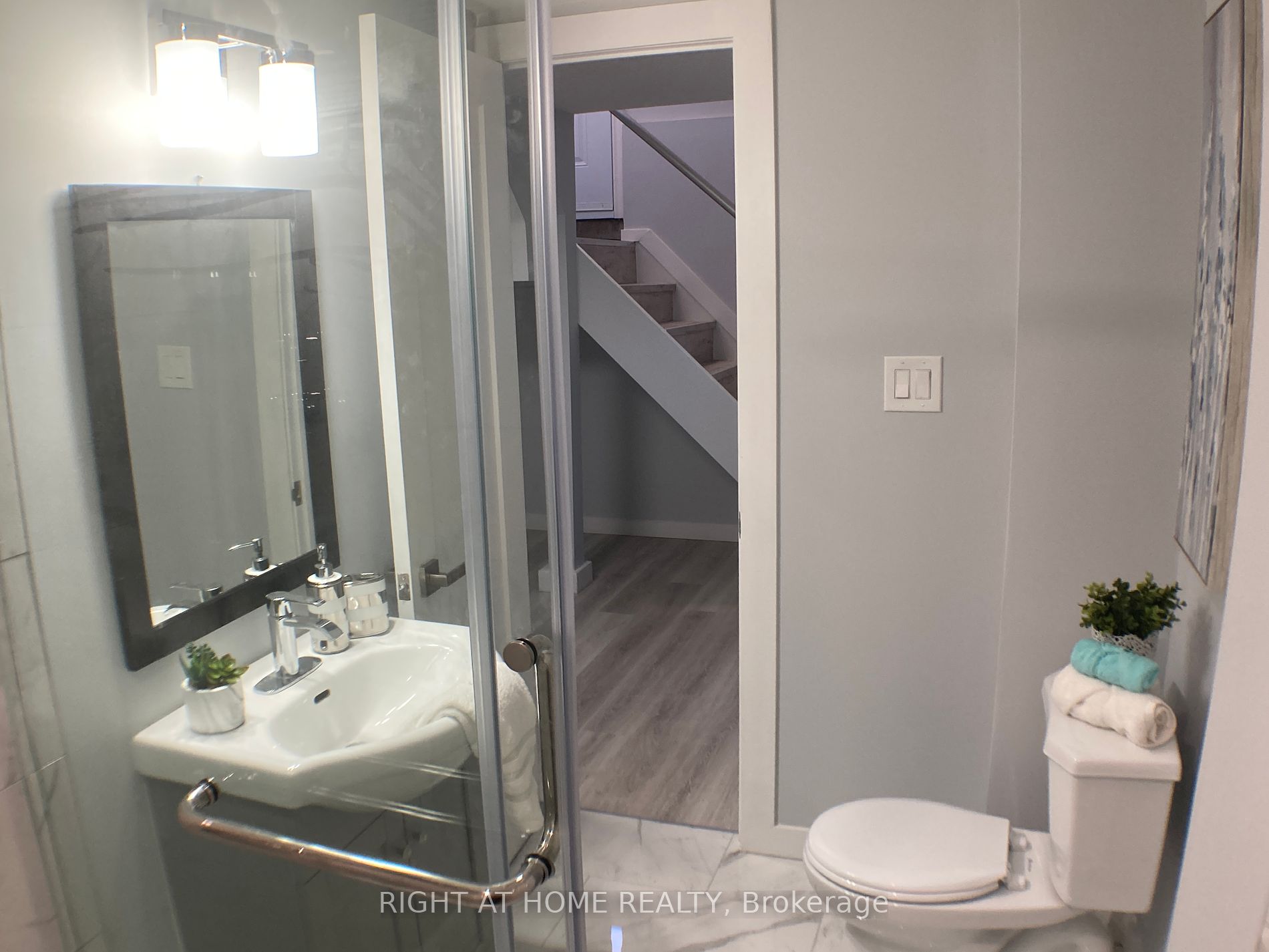 89 Greeningdon Drive