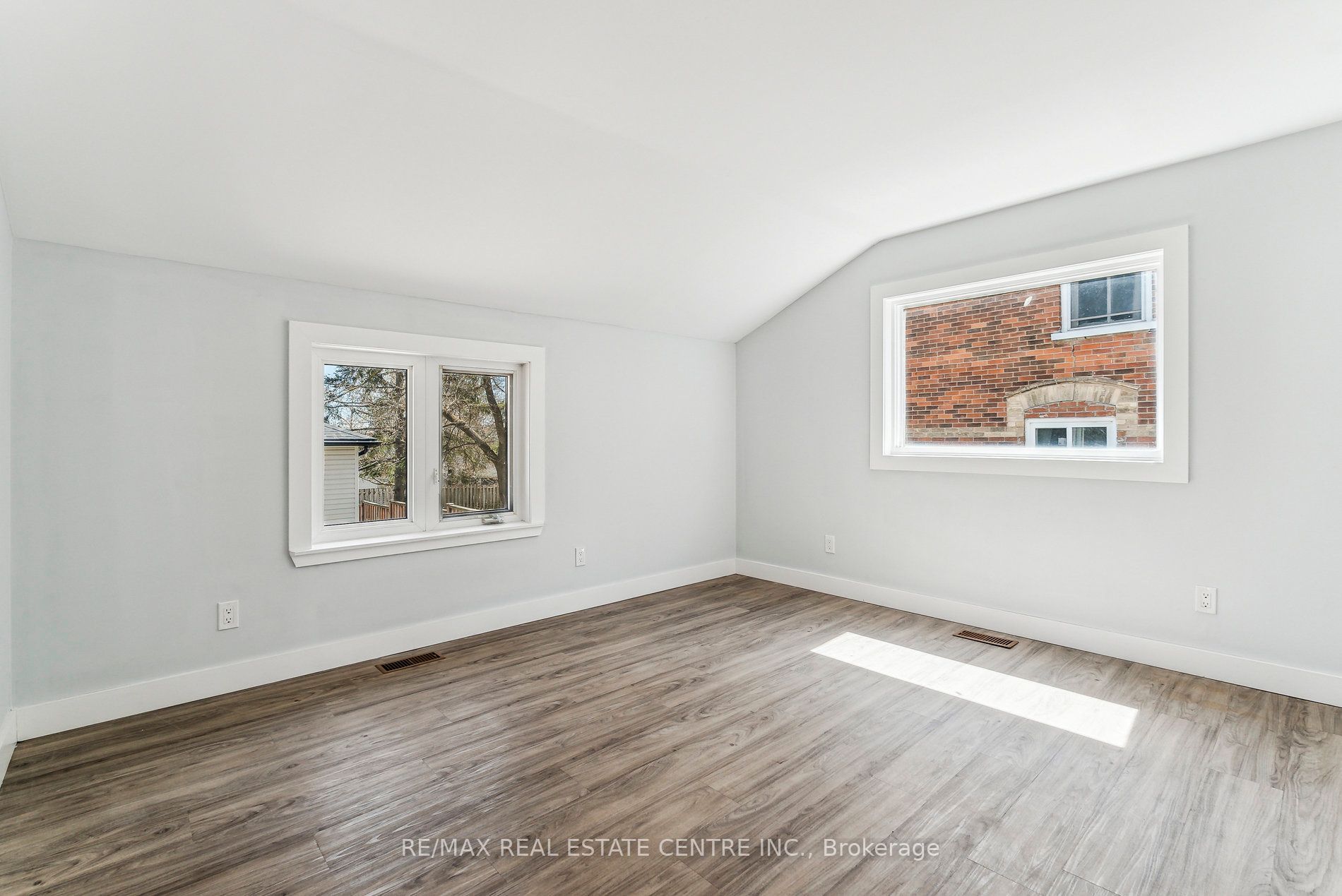 221 Owen Sound Street