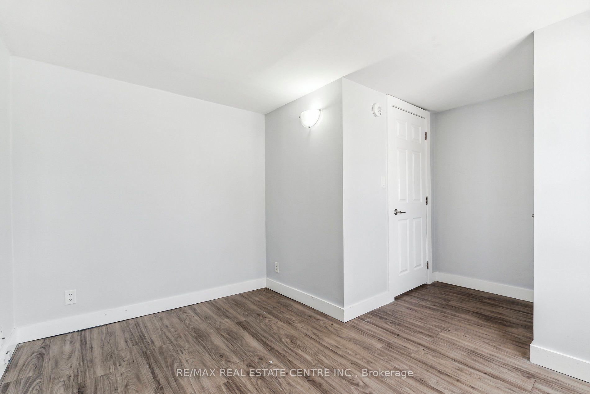 221 Owen Sound Street