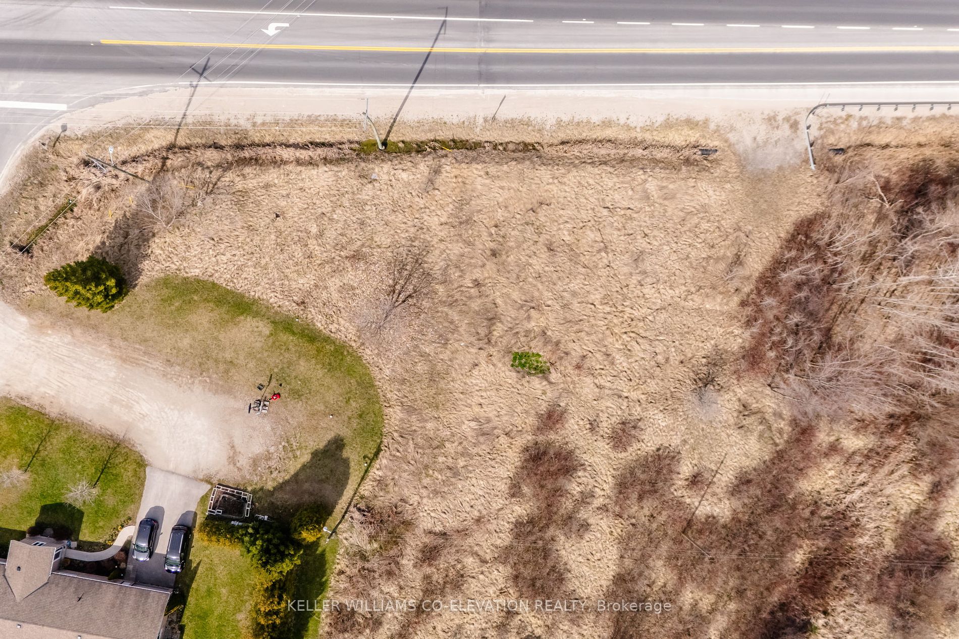 203 Arthur Street W