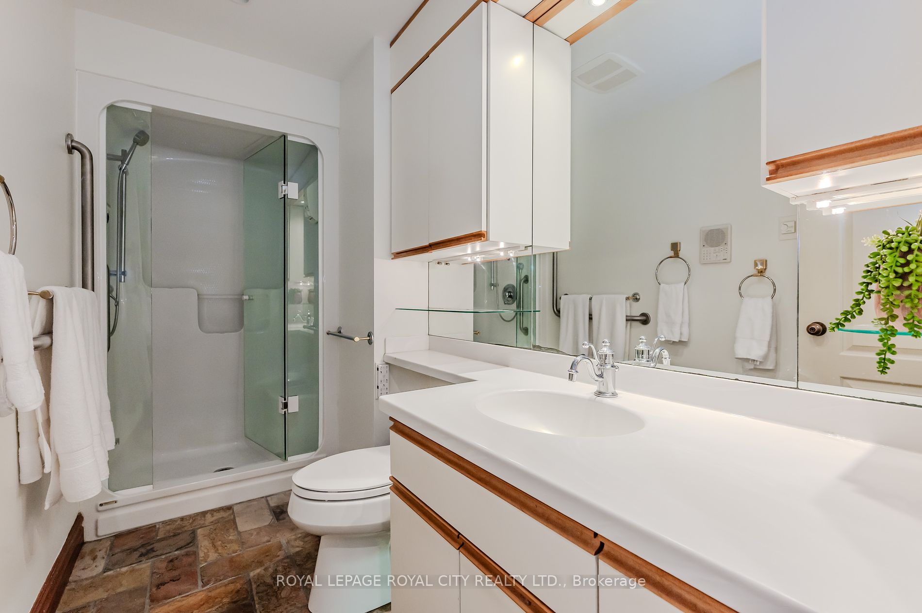 15 River Bluff Path