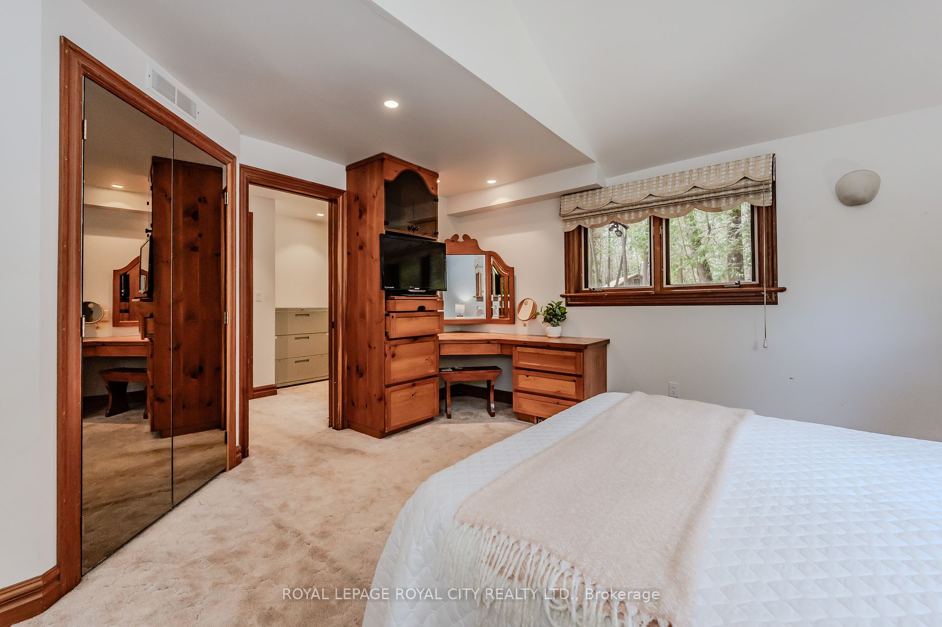 15 River Bluff Path