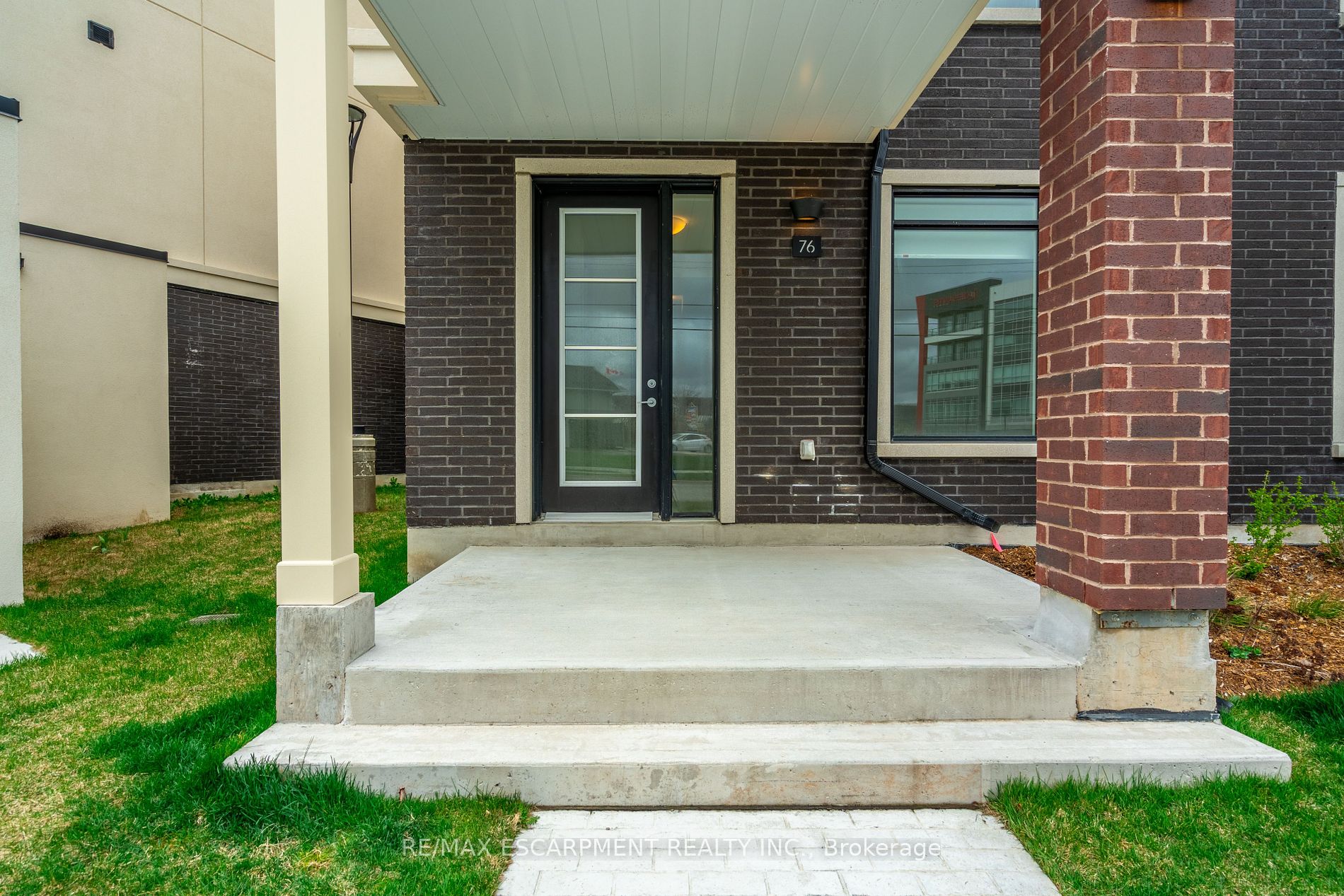 10 Windward Dr, #76