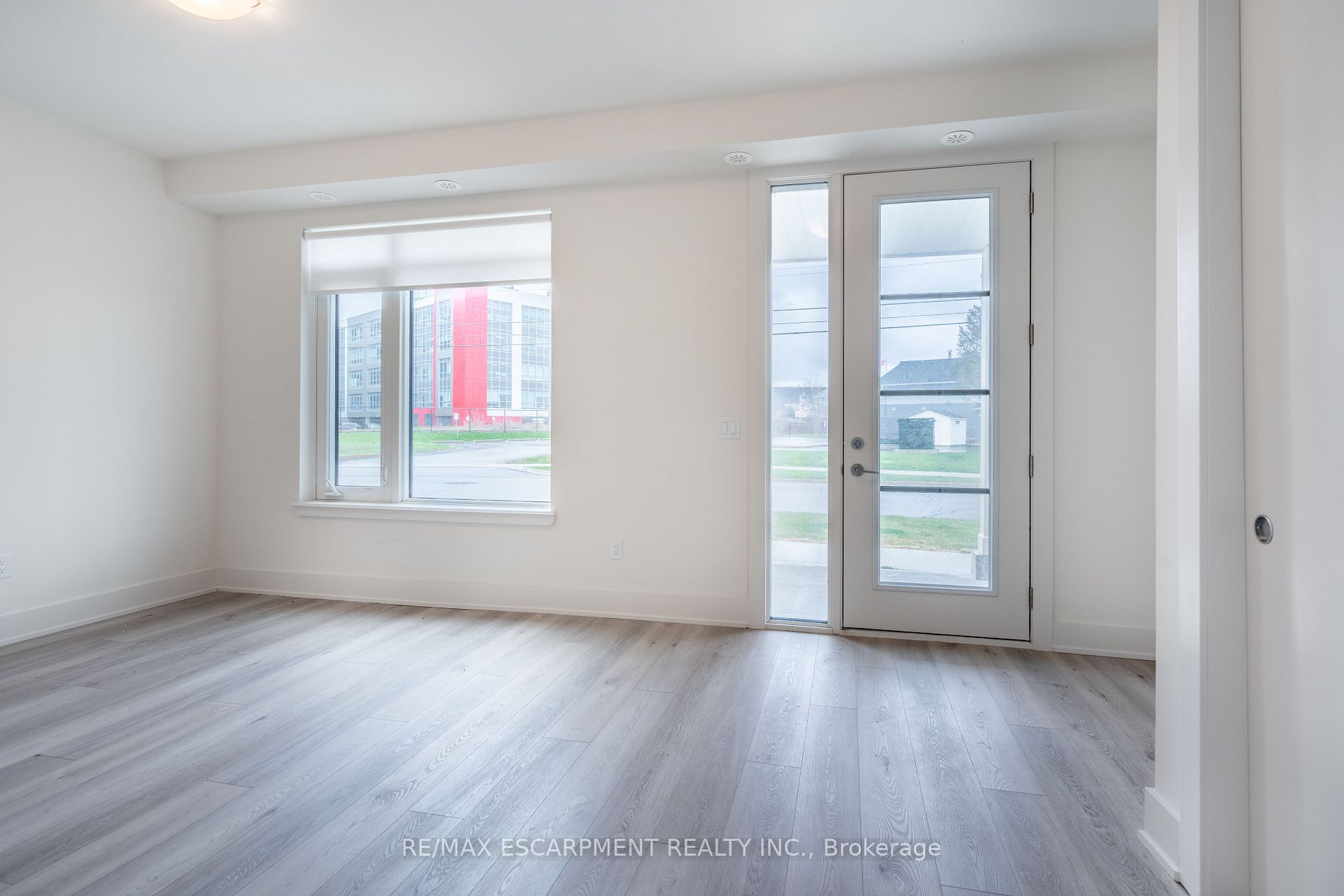 10 Windward Dr, #76