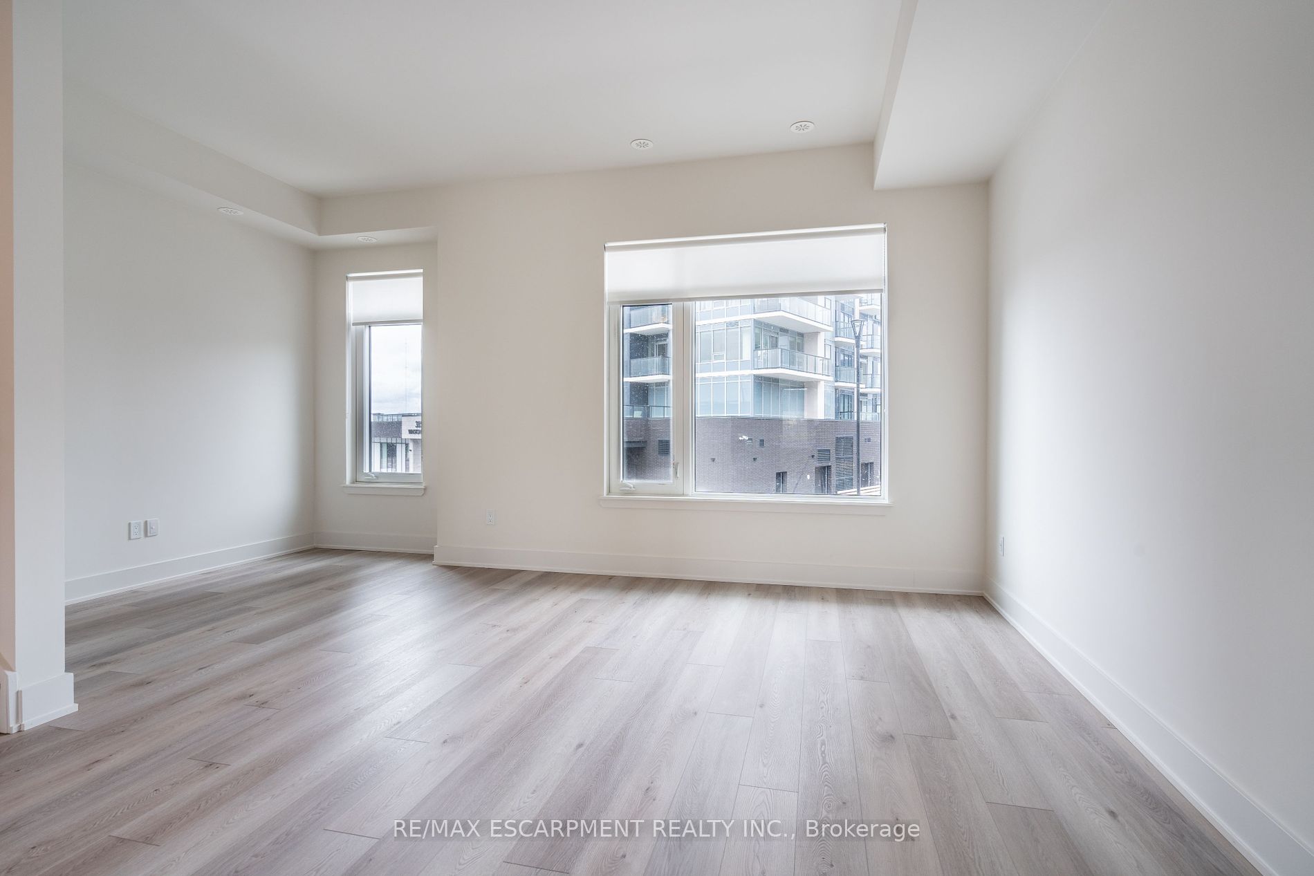 10 Windward Dr, #76