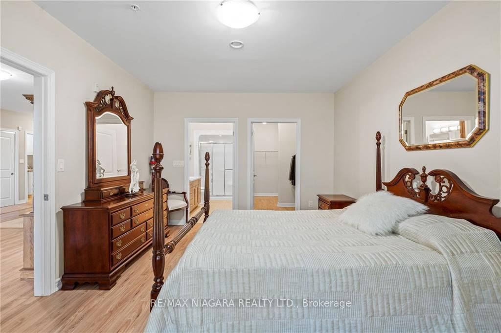 379 Scott St, #303