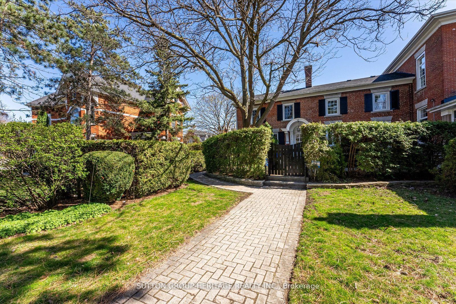 99 Bridge Street E #5