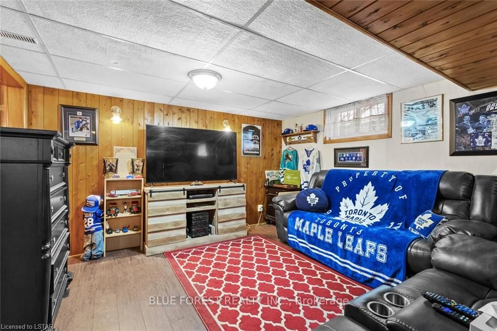 58 VANIER Place
