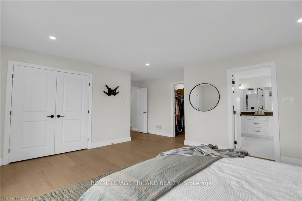 187 FOXBOROUGH Place