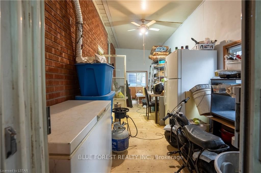 33 John St