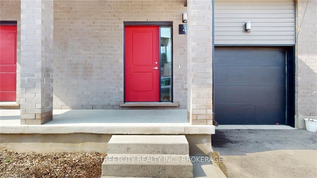 819 KLEINBURG Drive #4