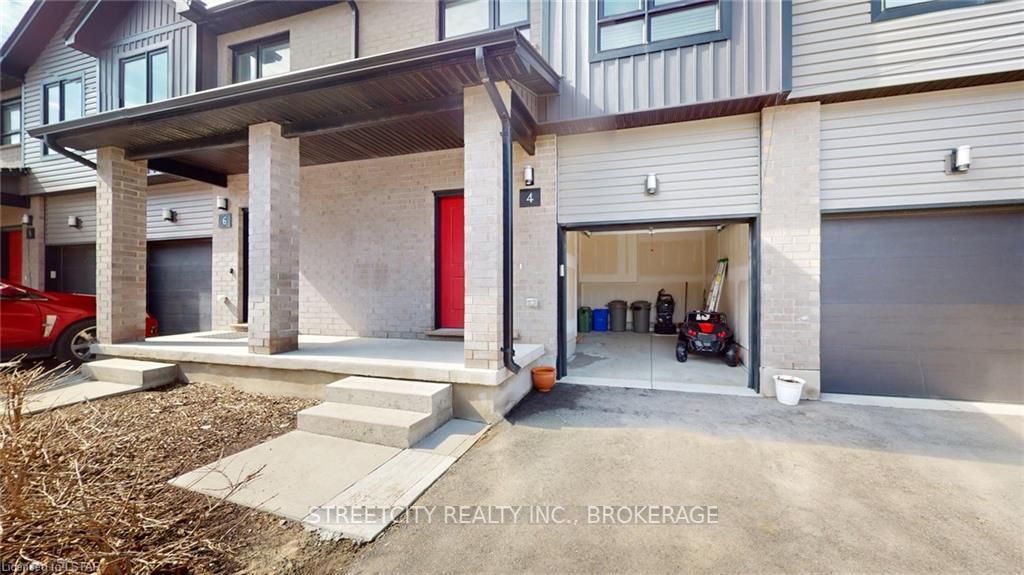 819 KLEINBURG Drive #4