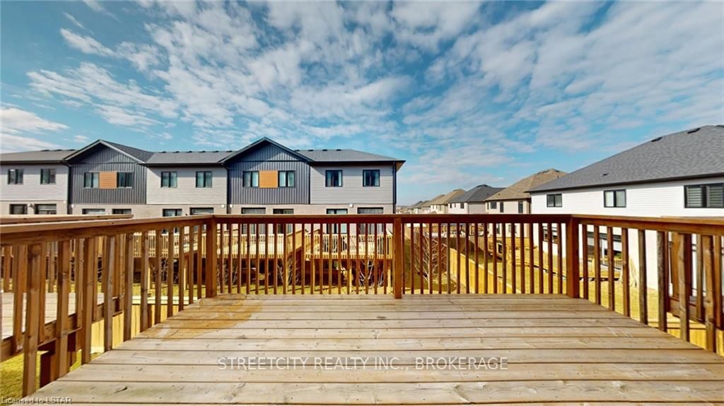 819 KLEINBURG Drive #4