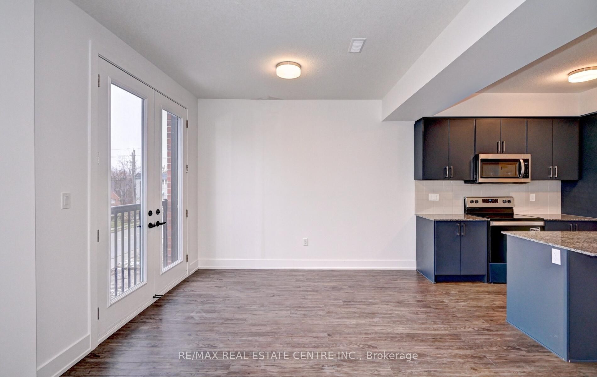 99 Roger St, #18