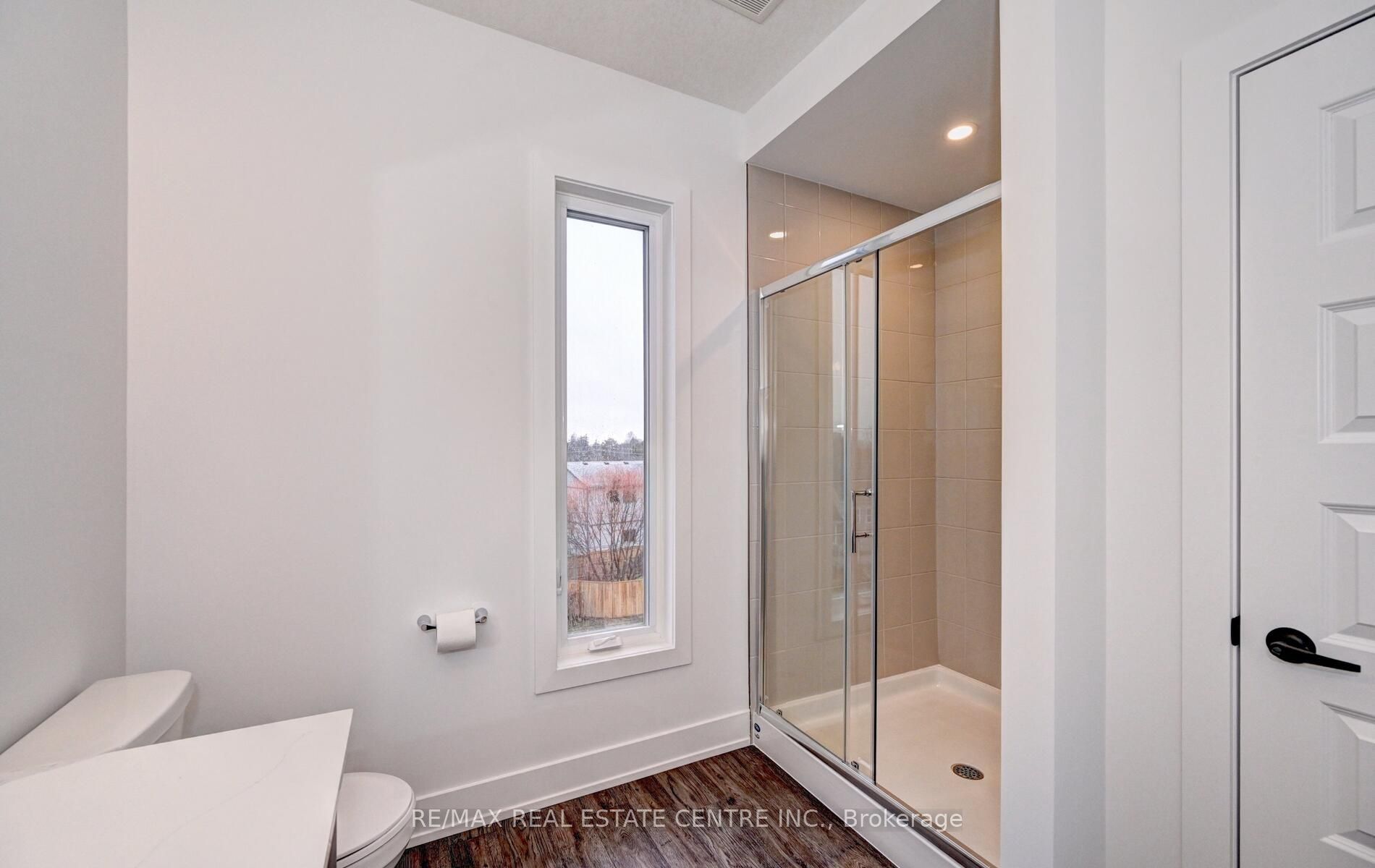 99 Roger St, #18