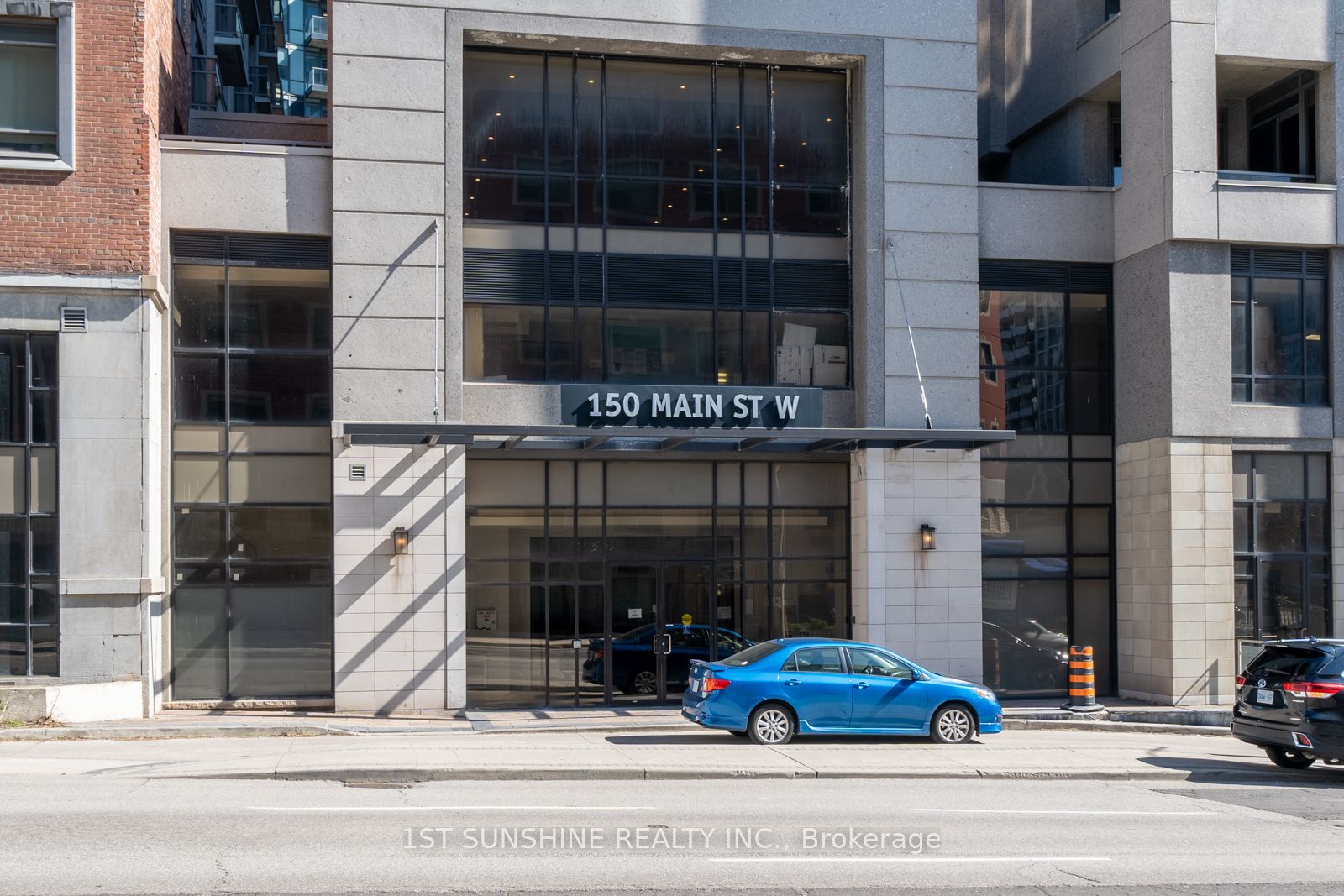 150 MAIN Street W, #PH3