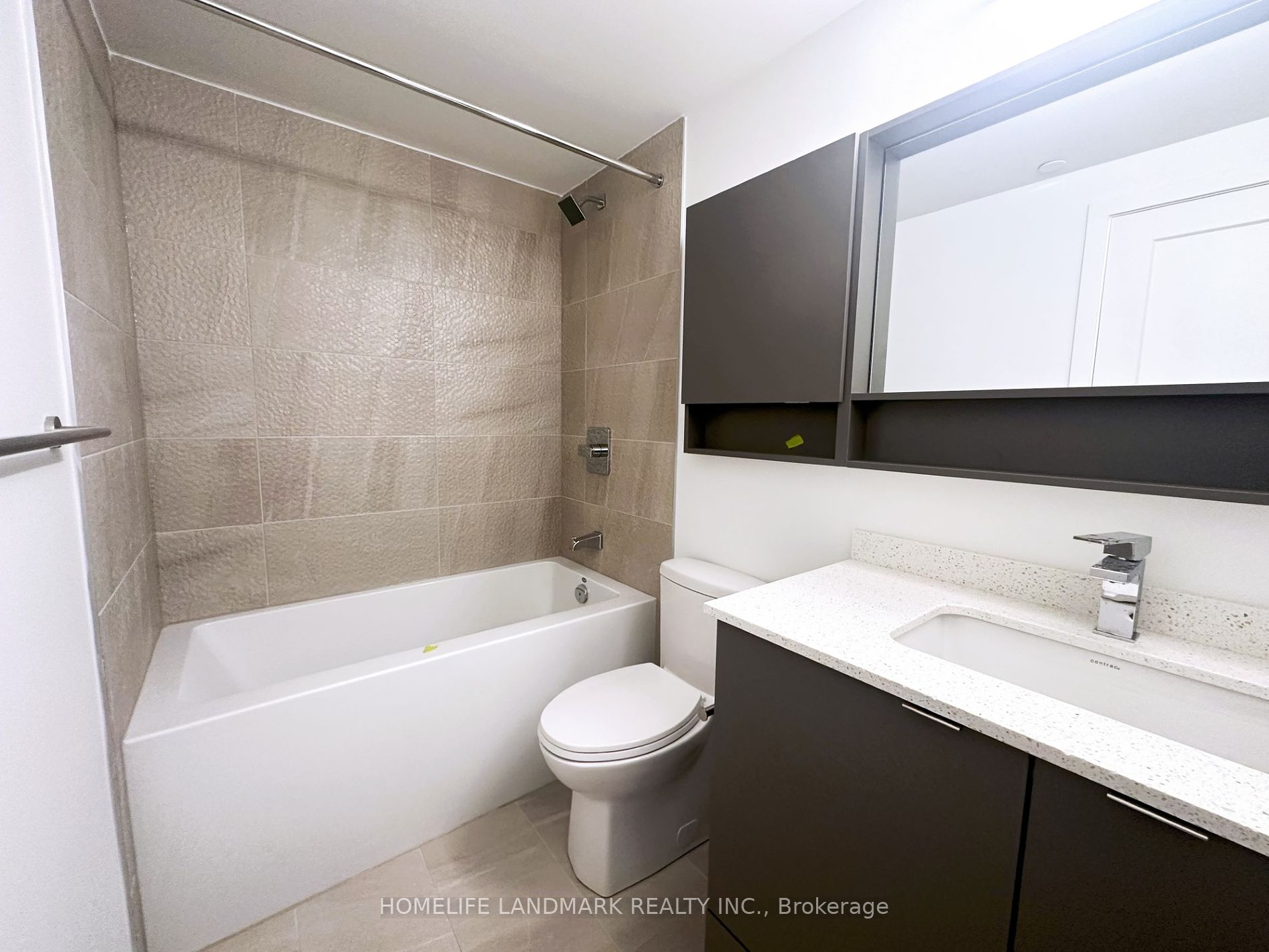 415 Main Street W #307