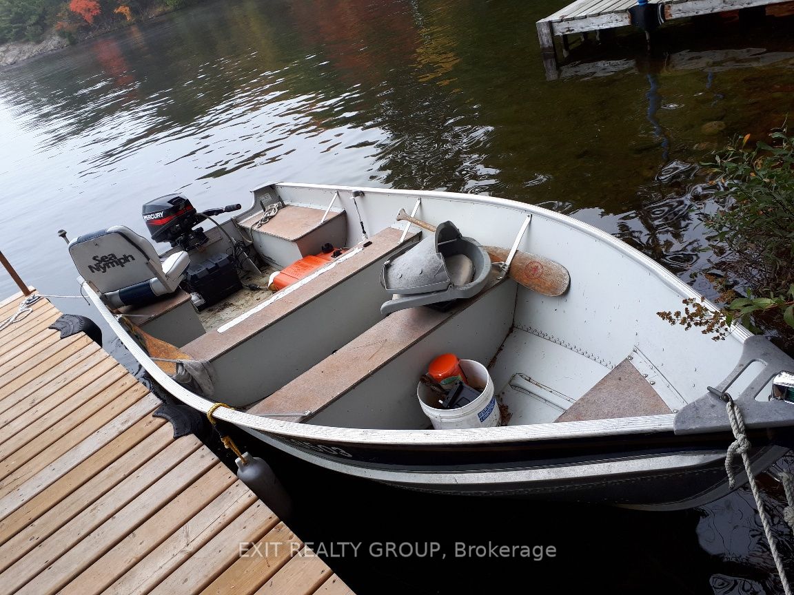 102 Mazinaw Lake