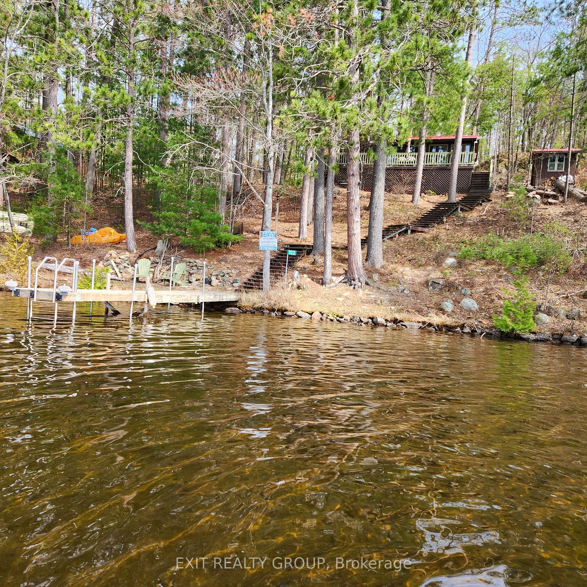 102 Mazinaw Lake