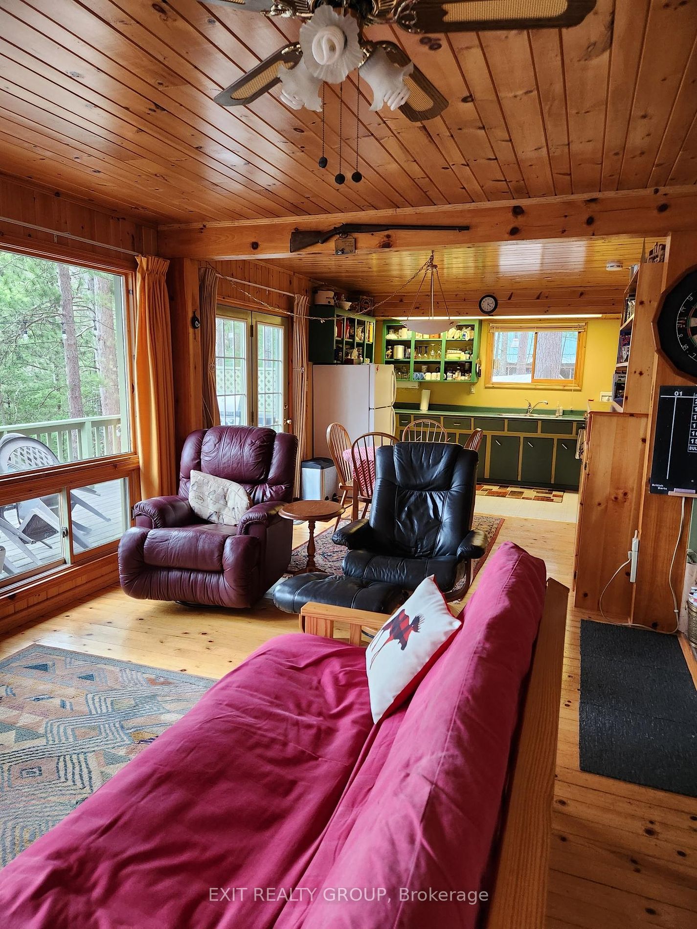 102 Mazinaw Lake