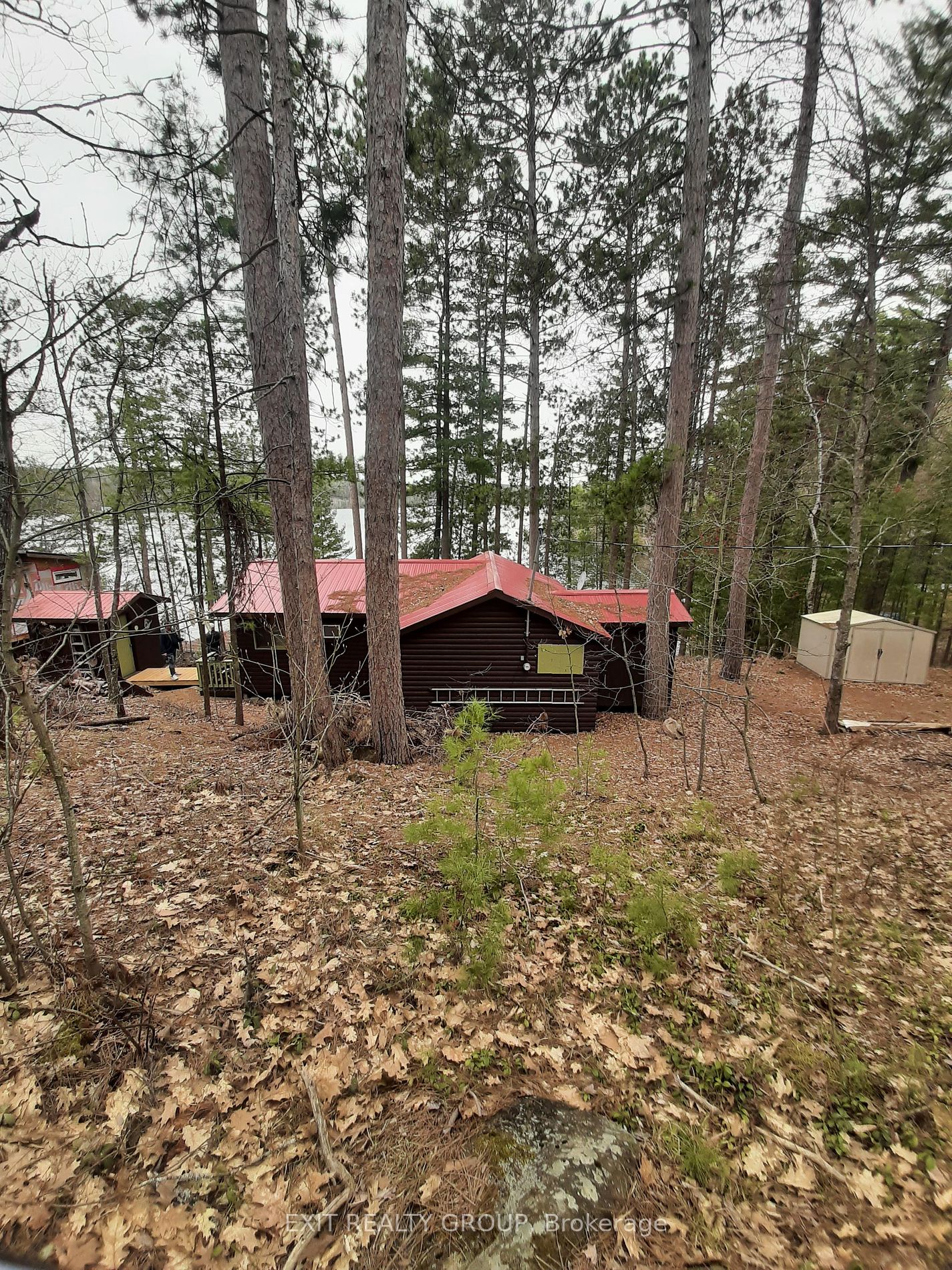 102 Mazinaw Lake