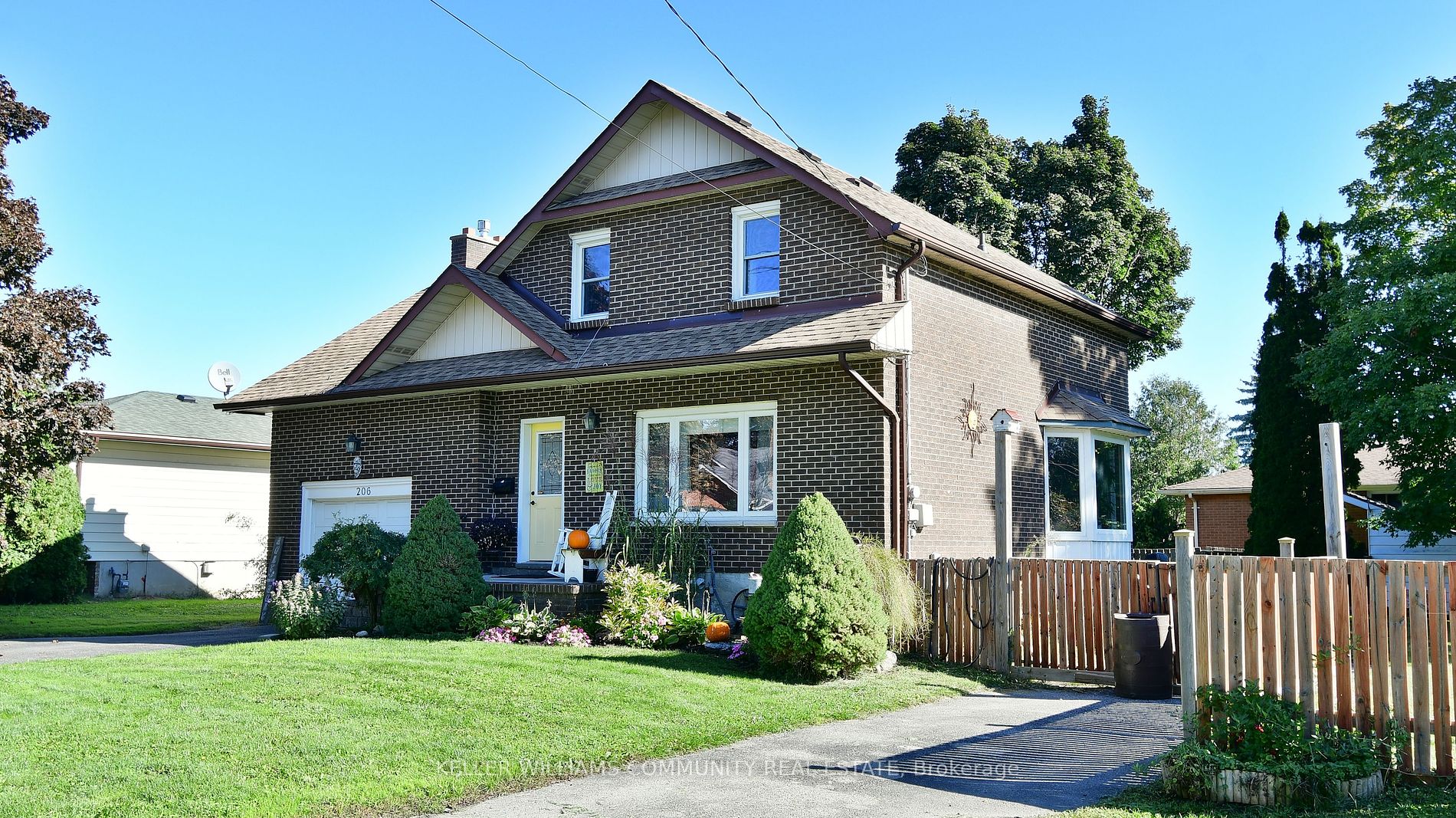 206 William Street N