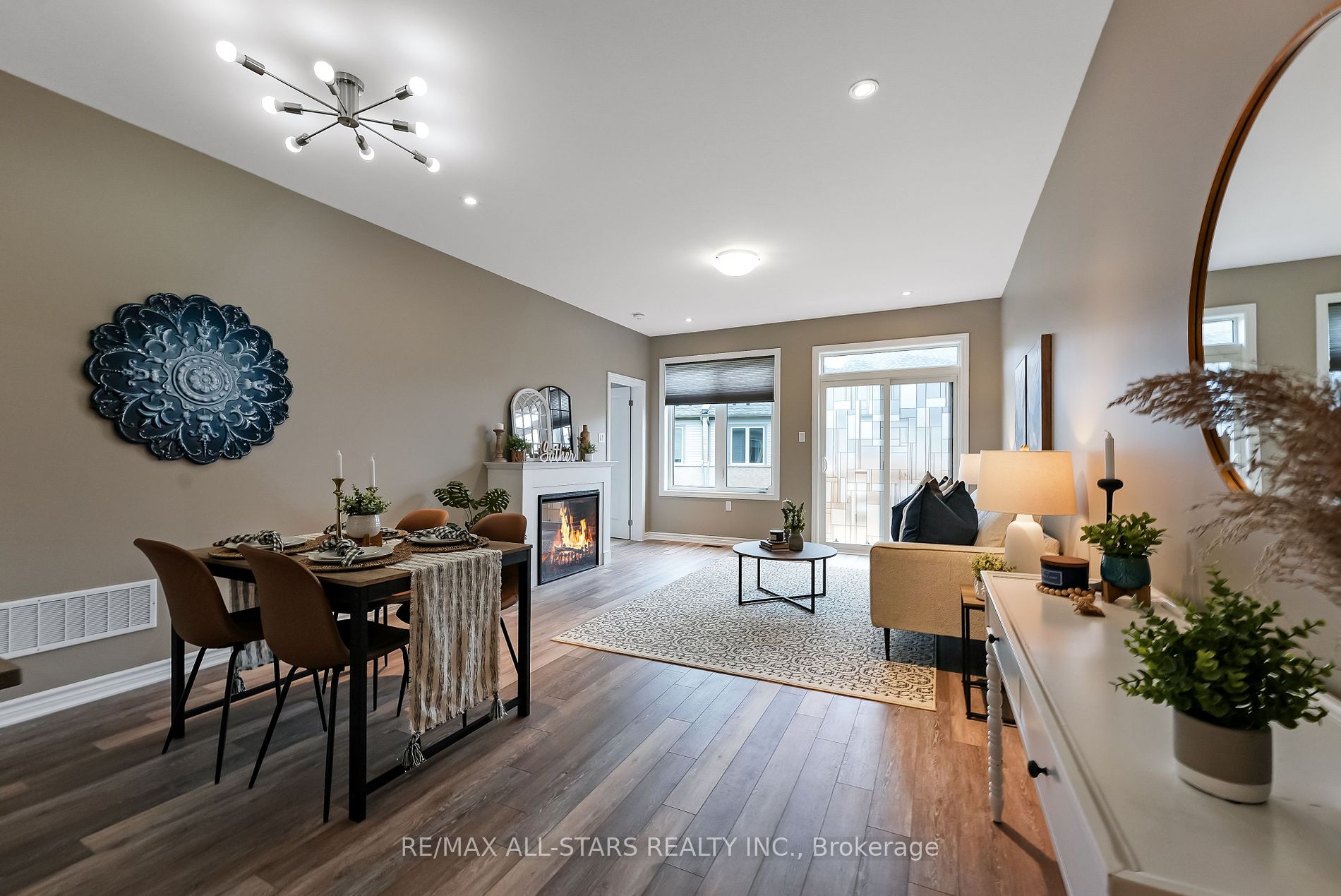 17 Lakewood Crescent, #29