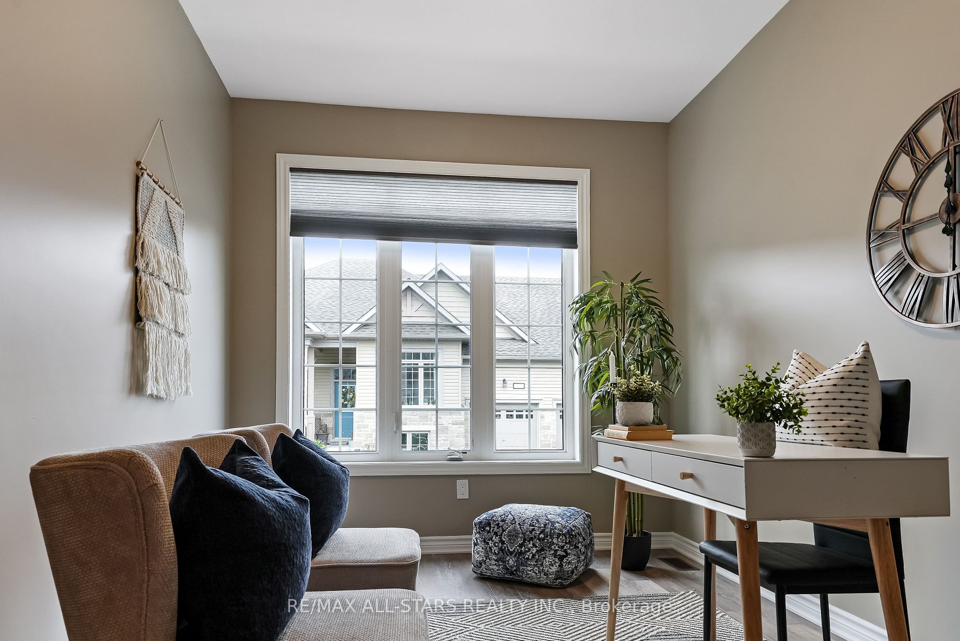 17 Lakewood Crescent, #29