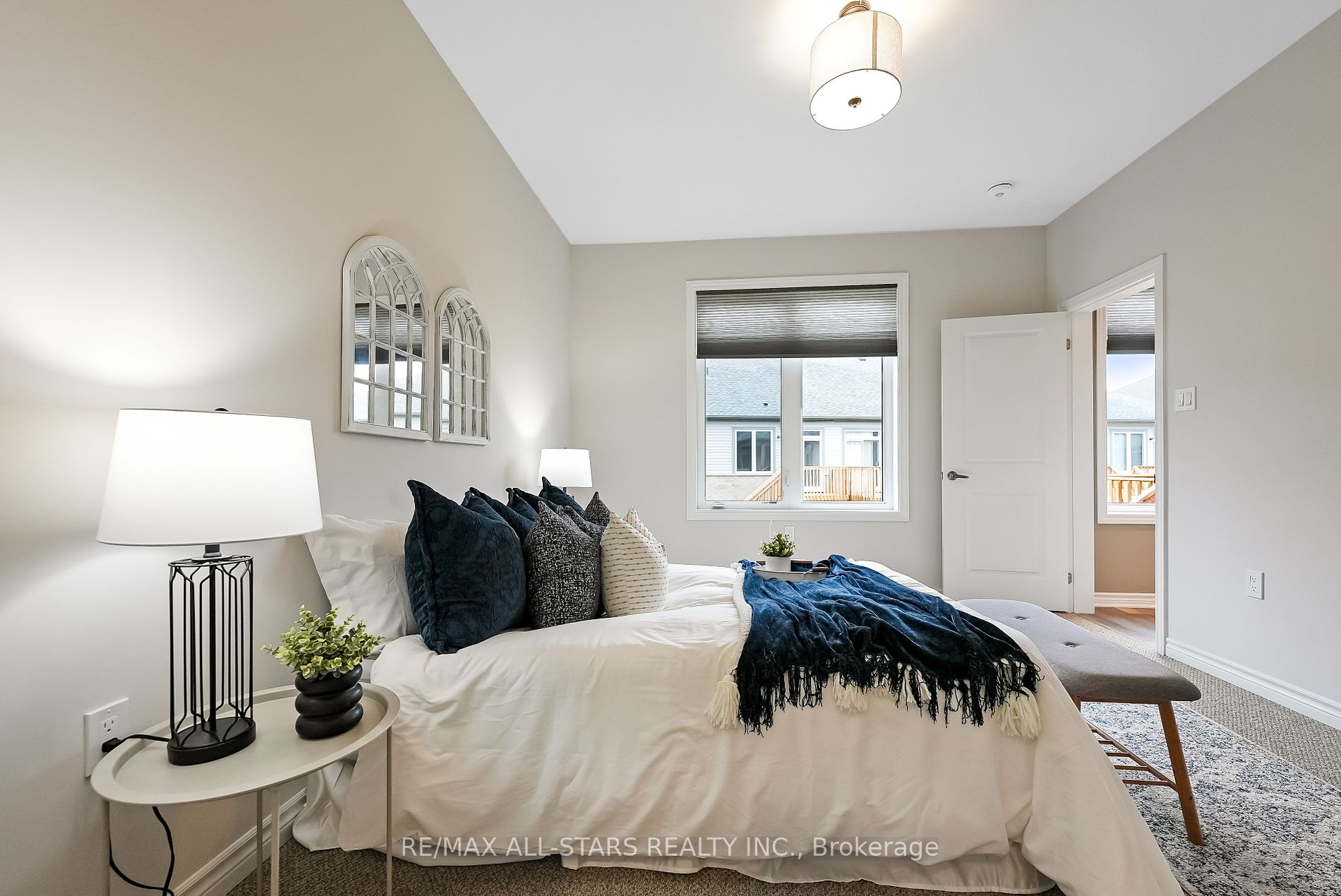 17 Lakewood Crescent, #29
