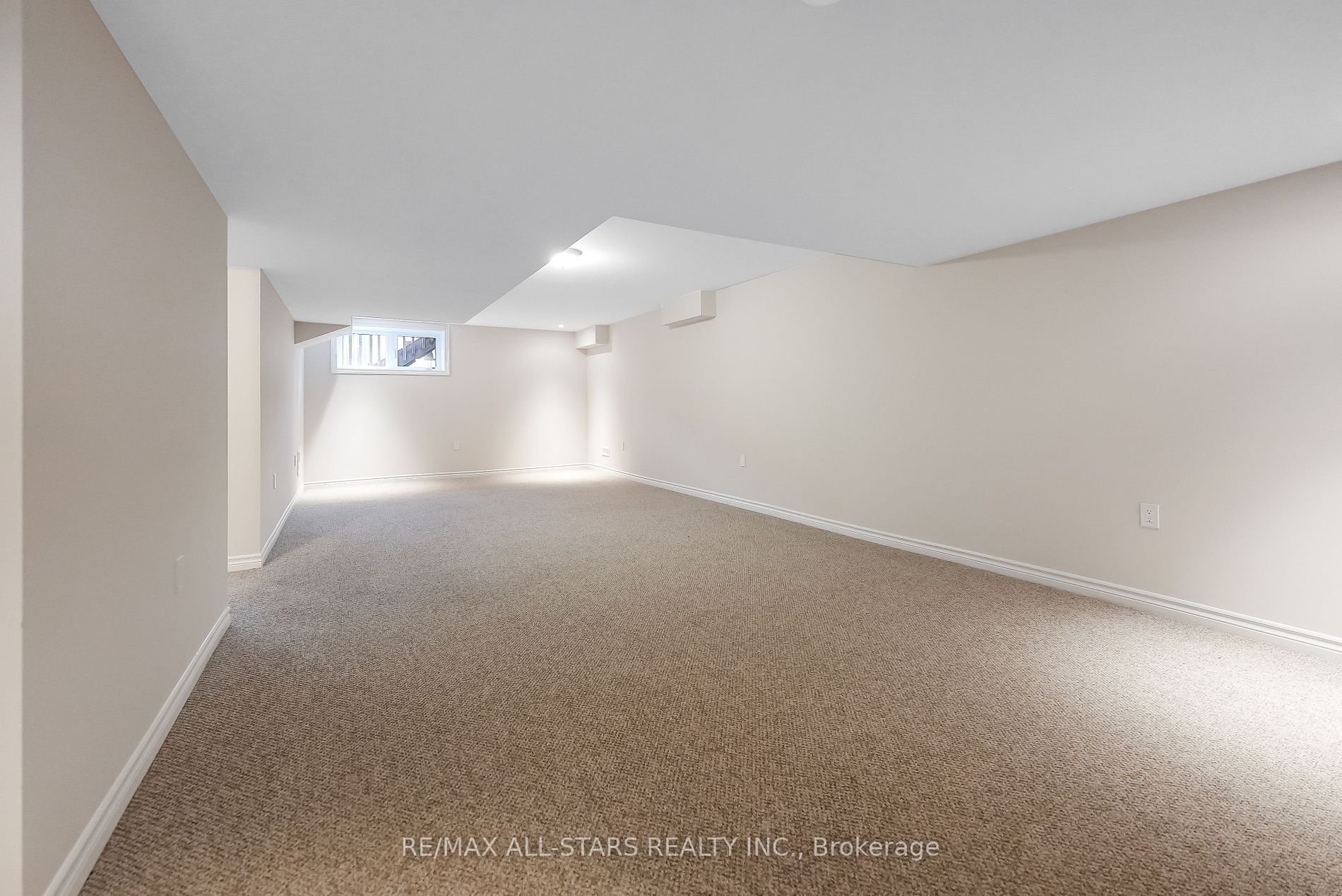 17 Lakewood Crescent, #29