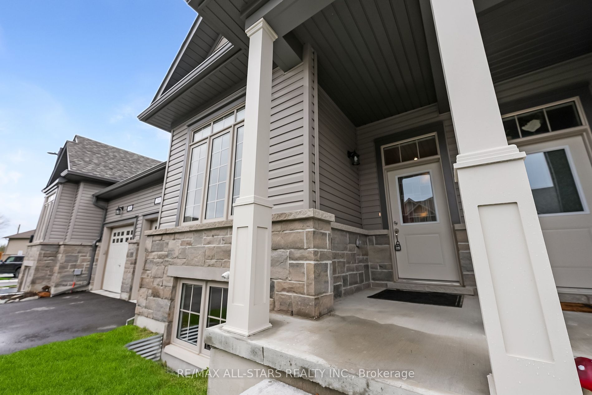 17 Lakewood Crescent, #29