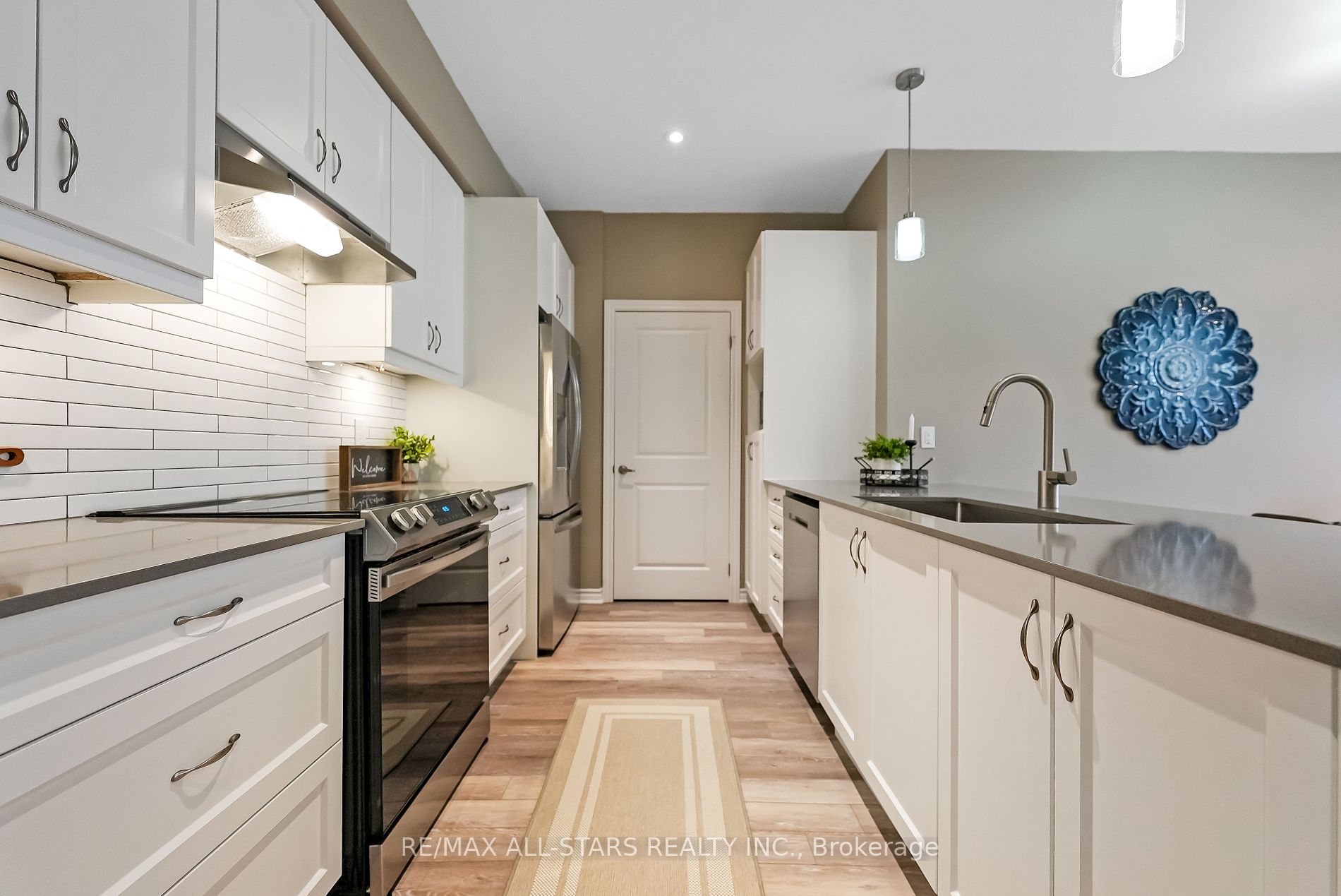 17 Lakewood Crescent, #29