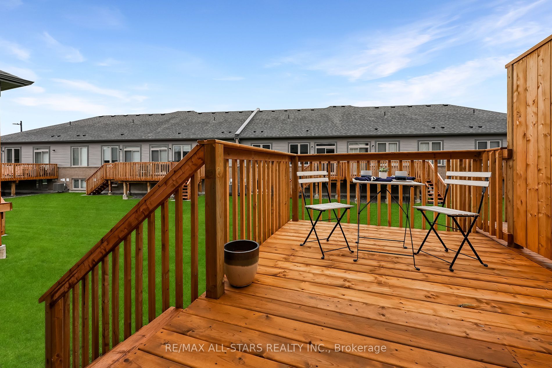 17 Lakewood Crescent, #29