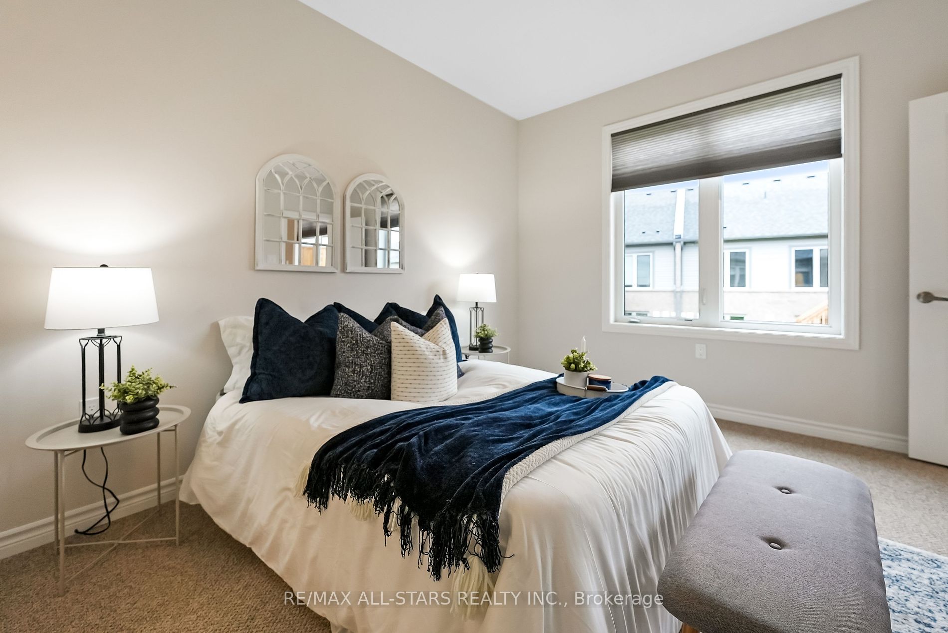 17 Lakewood Crescent, #29