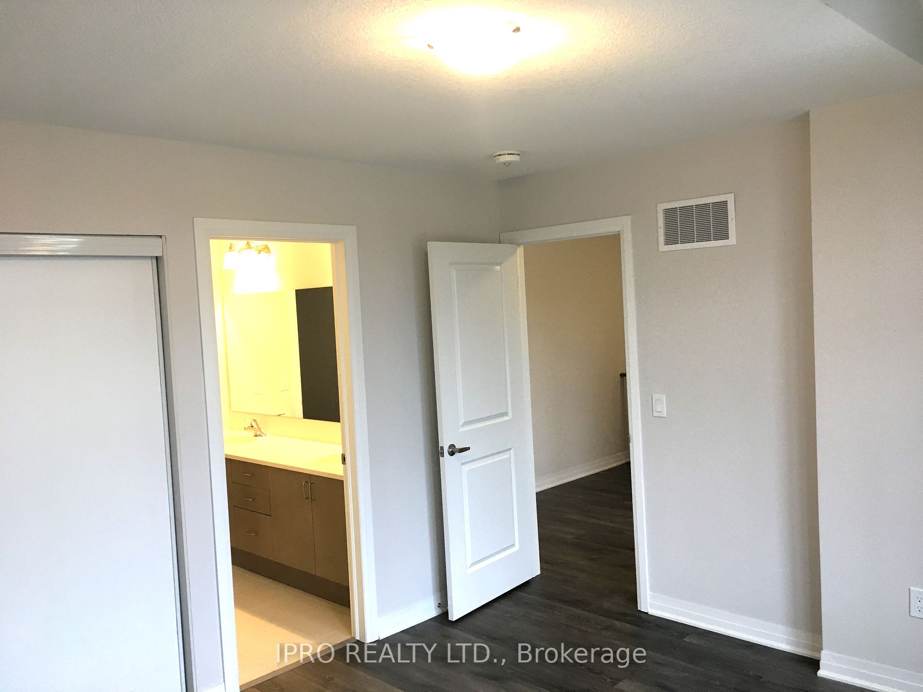 457 Robert Woolner Street