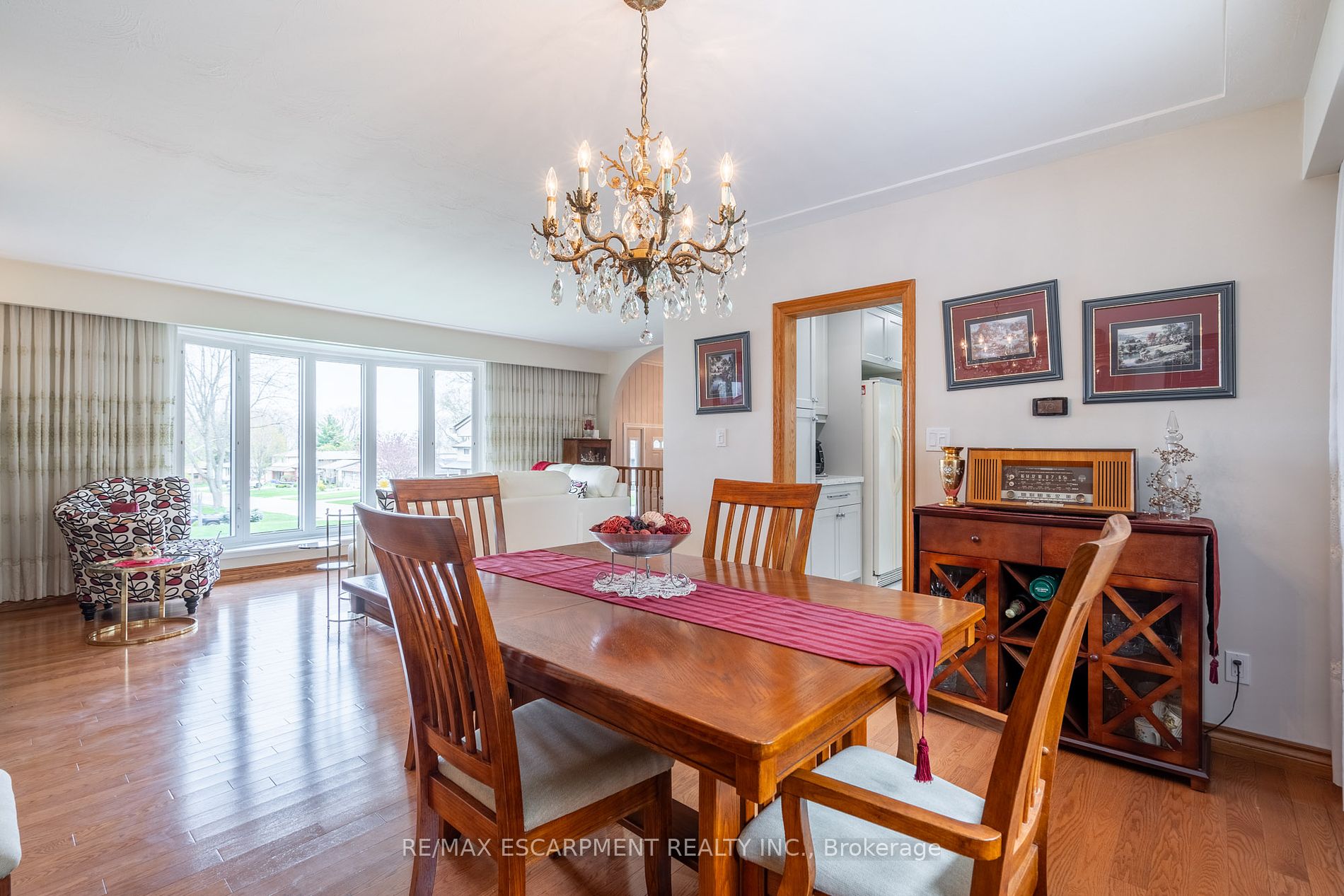52 Maple Dr