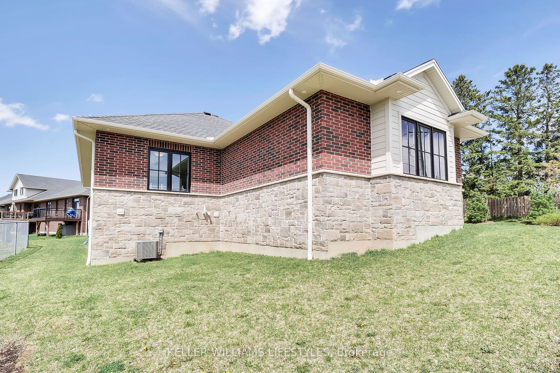 10038 Oxbow Drive #1