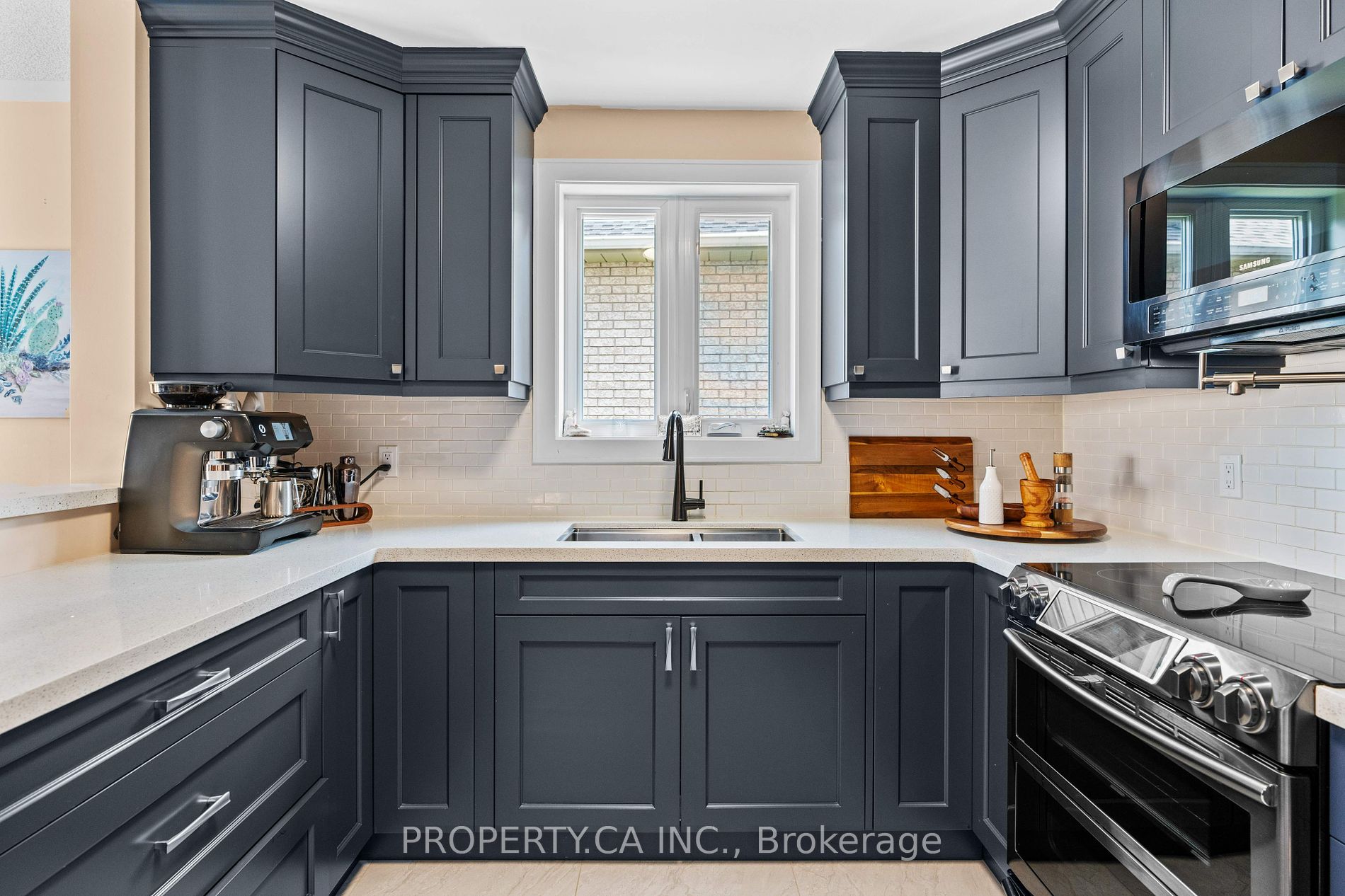 18 Sable Dr
