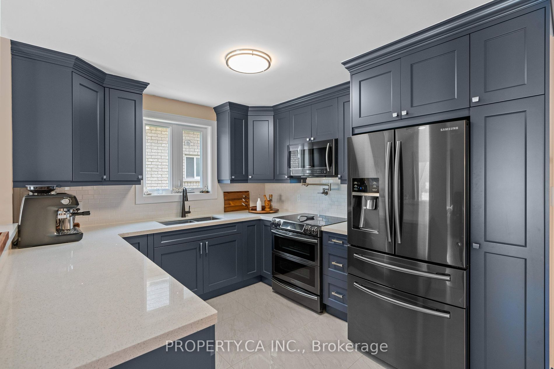 18 Sable Dr