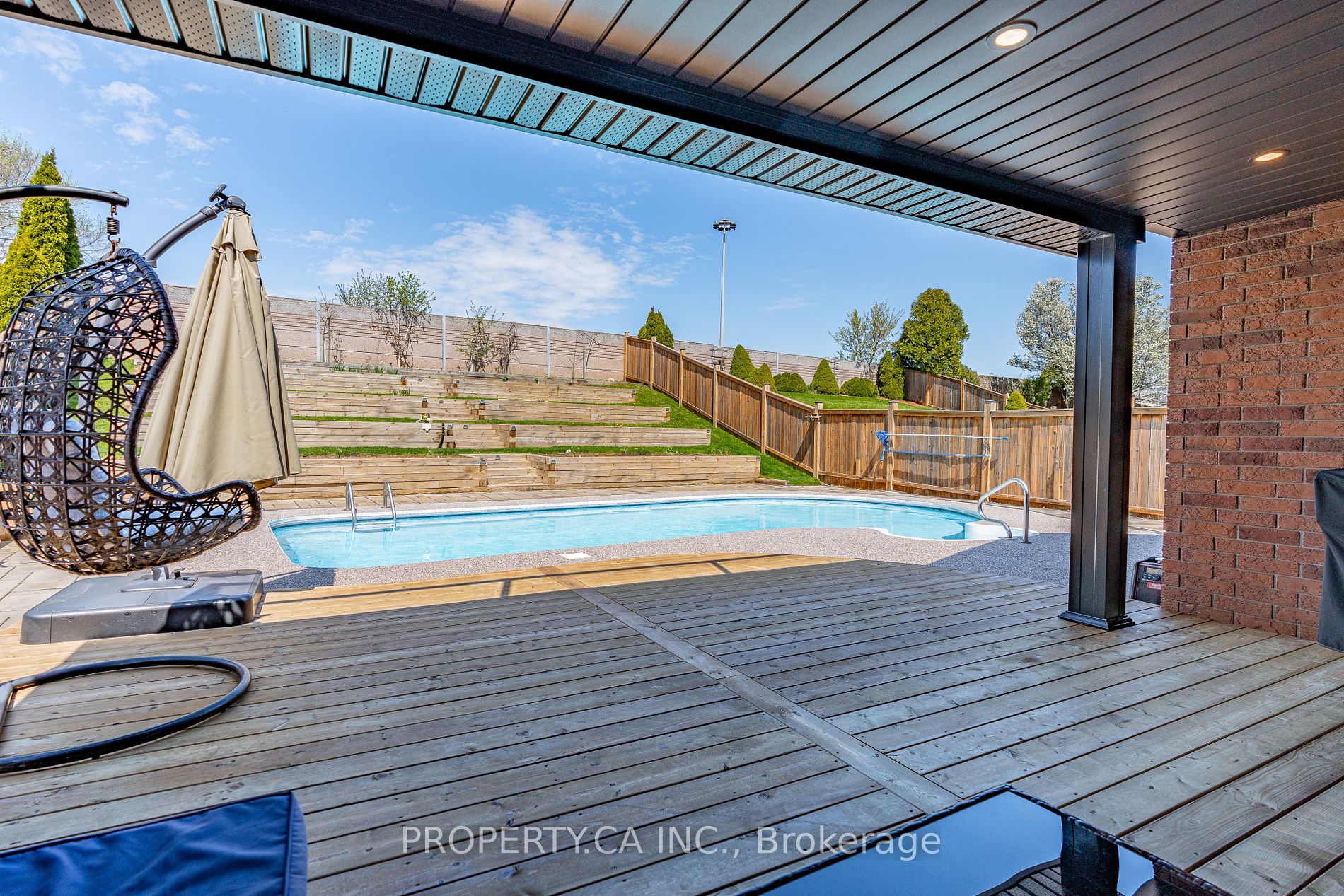 18 Sable Dr